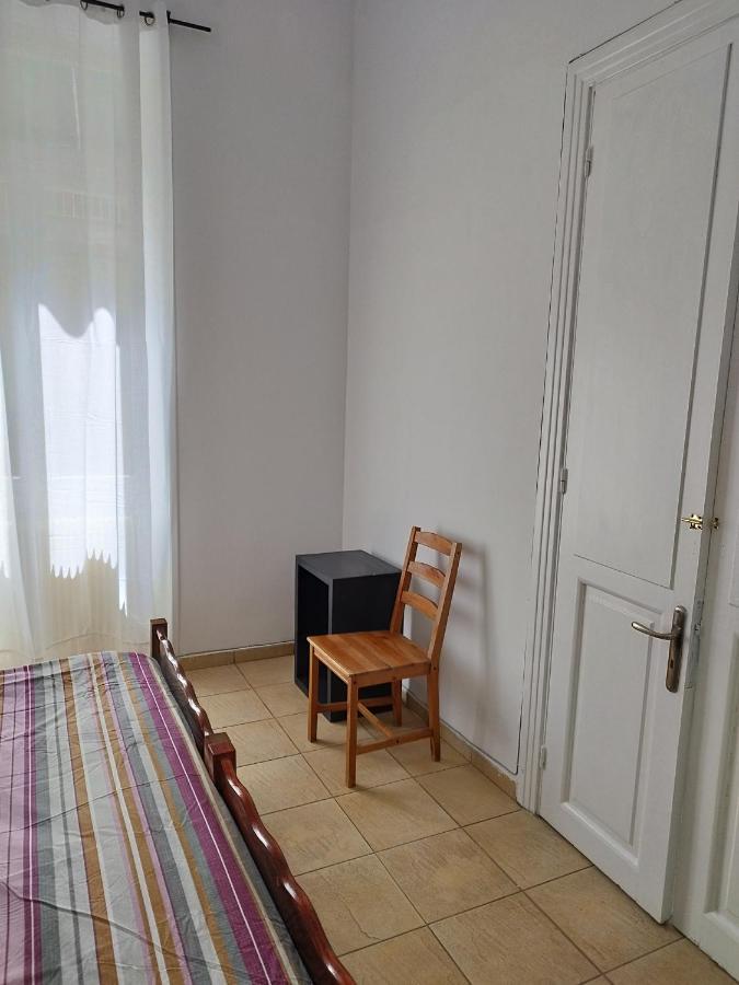 Комната Pilika 4Room With Shared Bath Athena Bagian luar foto